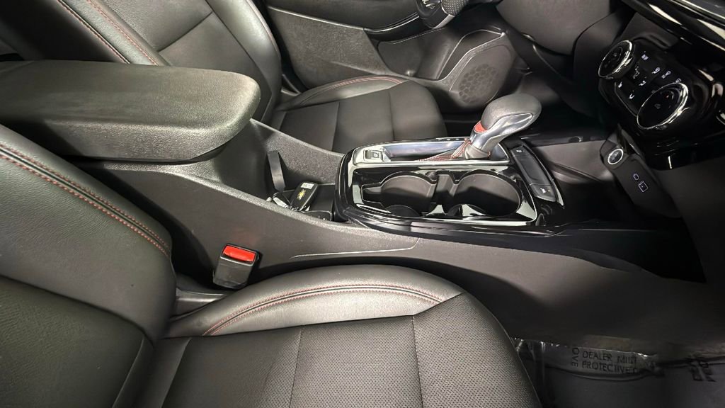 Used 2024 Chevrolet Trax RS w/ Sunroof Package image 35