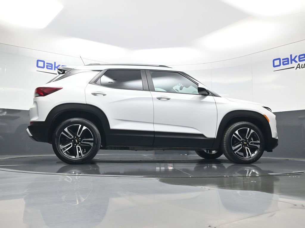 Used 2024 Chevrolet TrailBlazer LT image 44