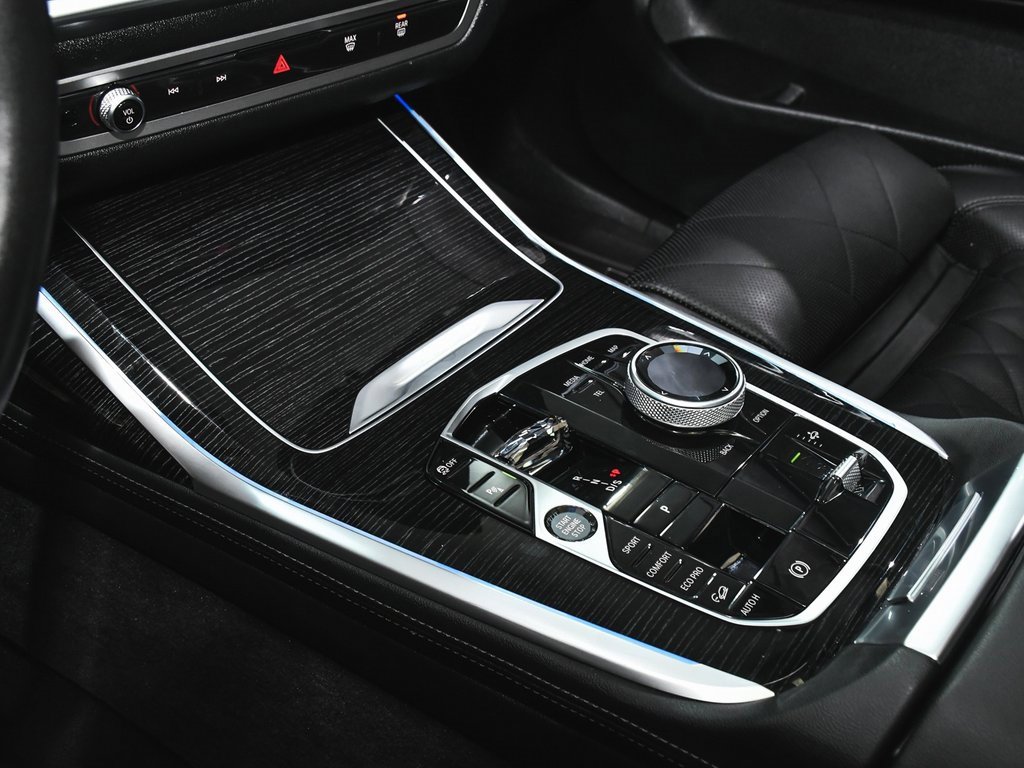 Used 2024 BMW X7 xDrive40i w/ Executive Package image 59