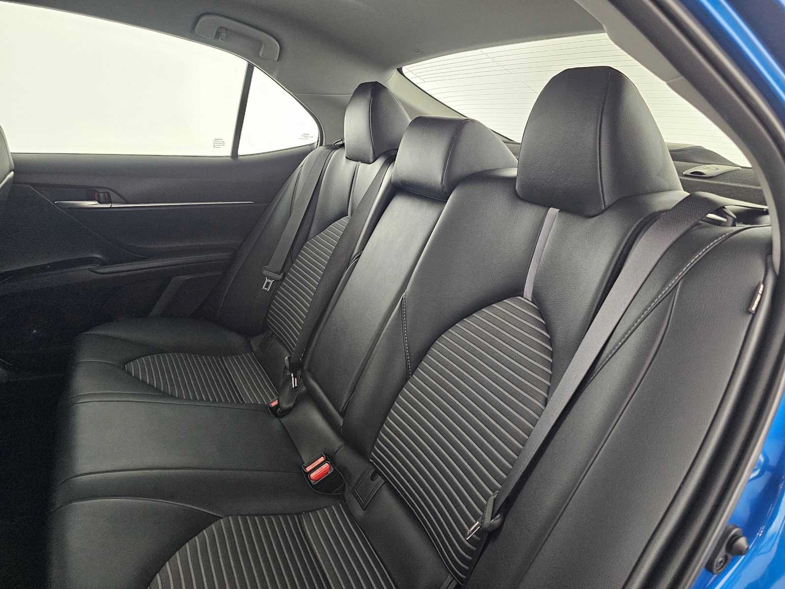 Used 2019 Toyota Camry SE FWD image 17