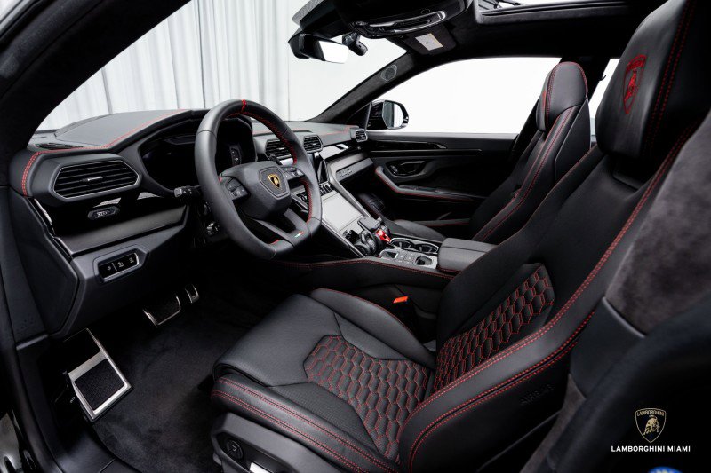 Used 2024 Lamborghini Urus S image 28