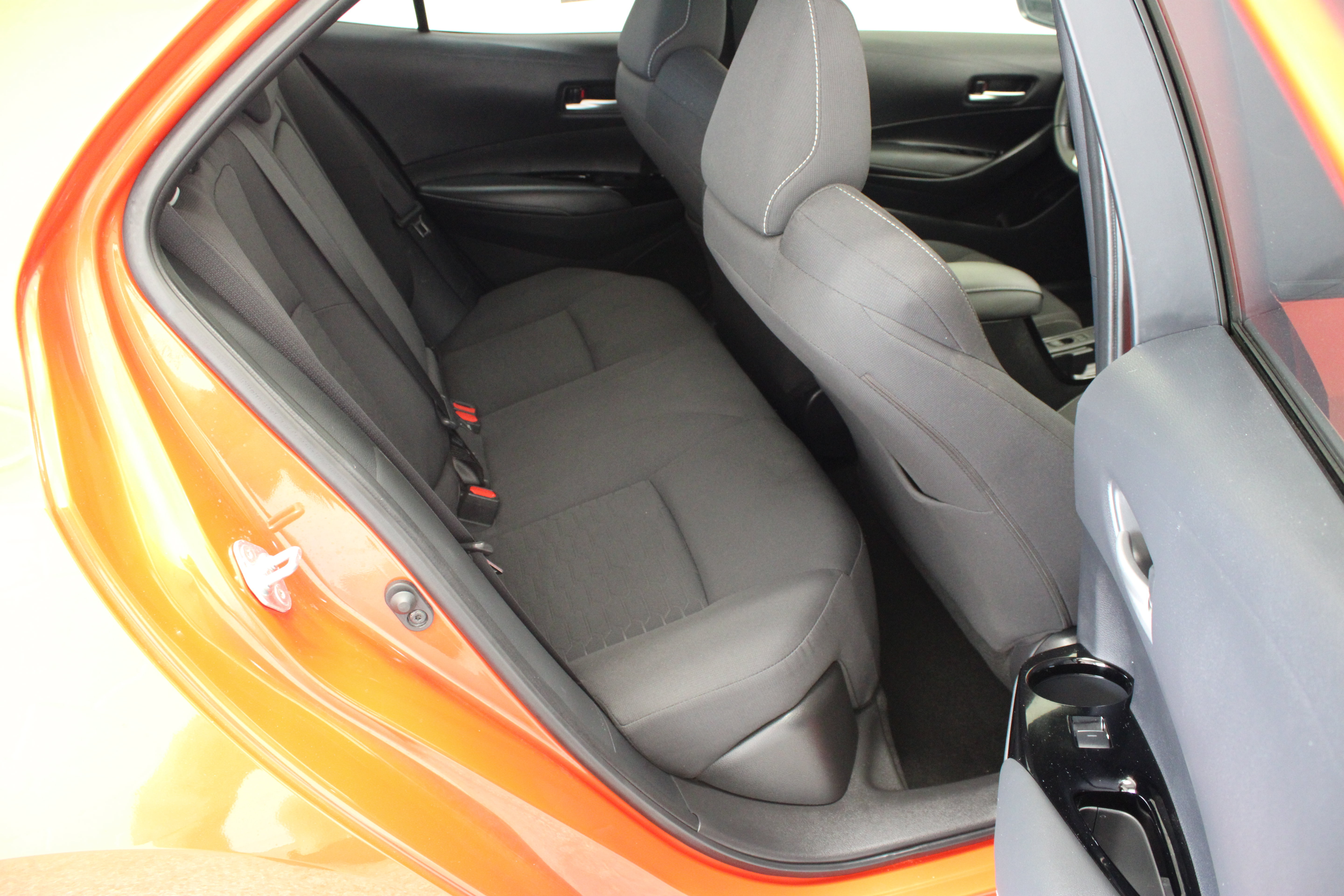 Certified 2024 Toyota Corolla SE FWD image 31