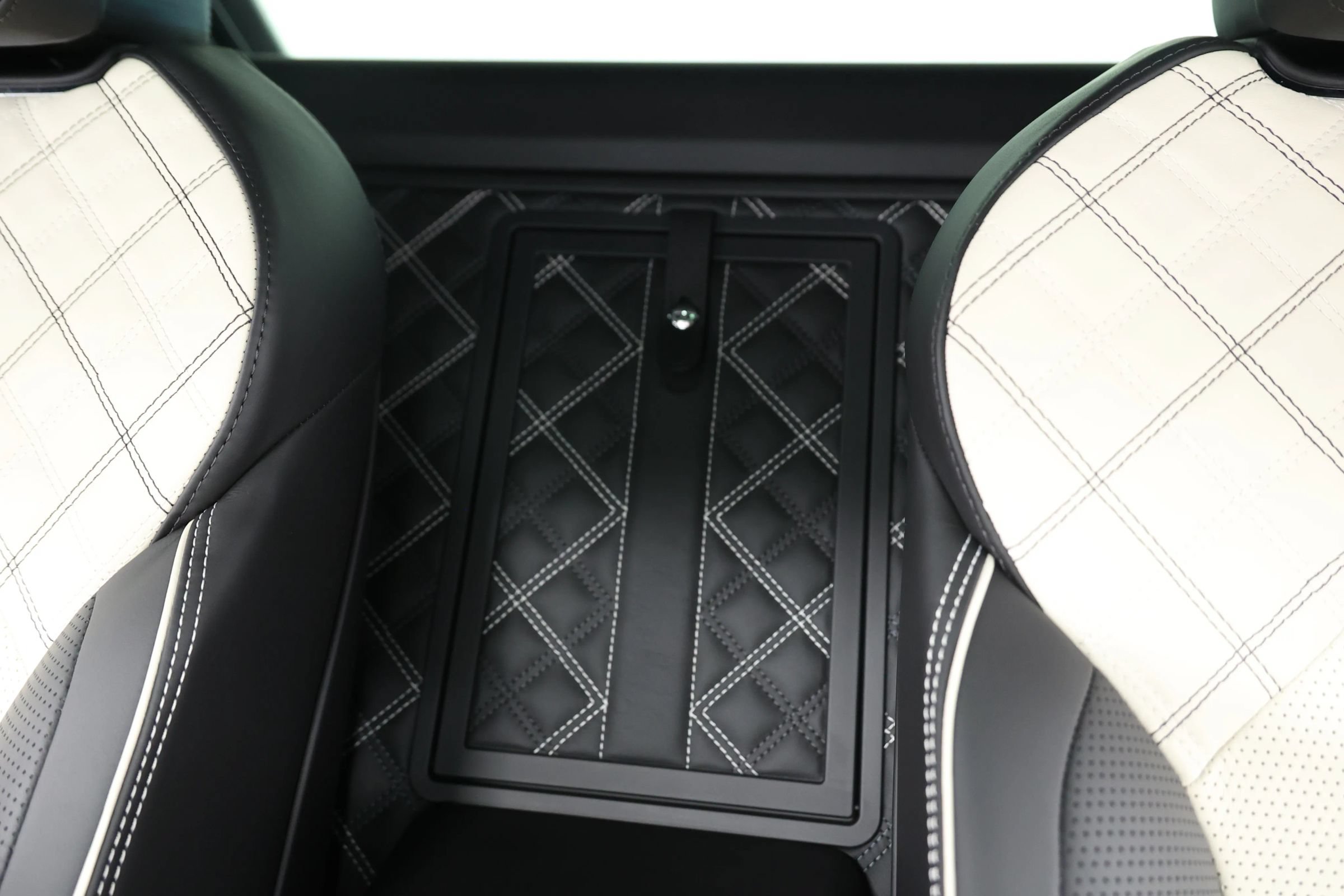 Used 2021 Bentley Bentayga w/ First Edition Specification AWD/4WD image 58