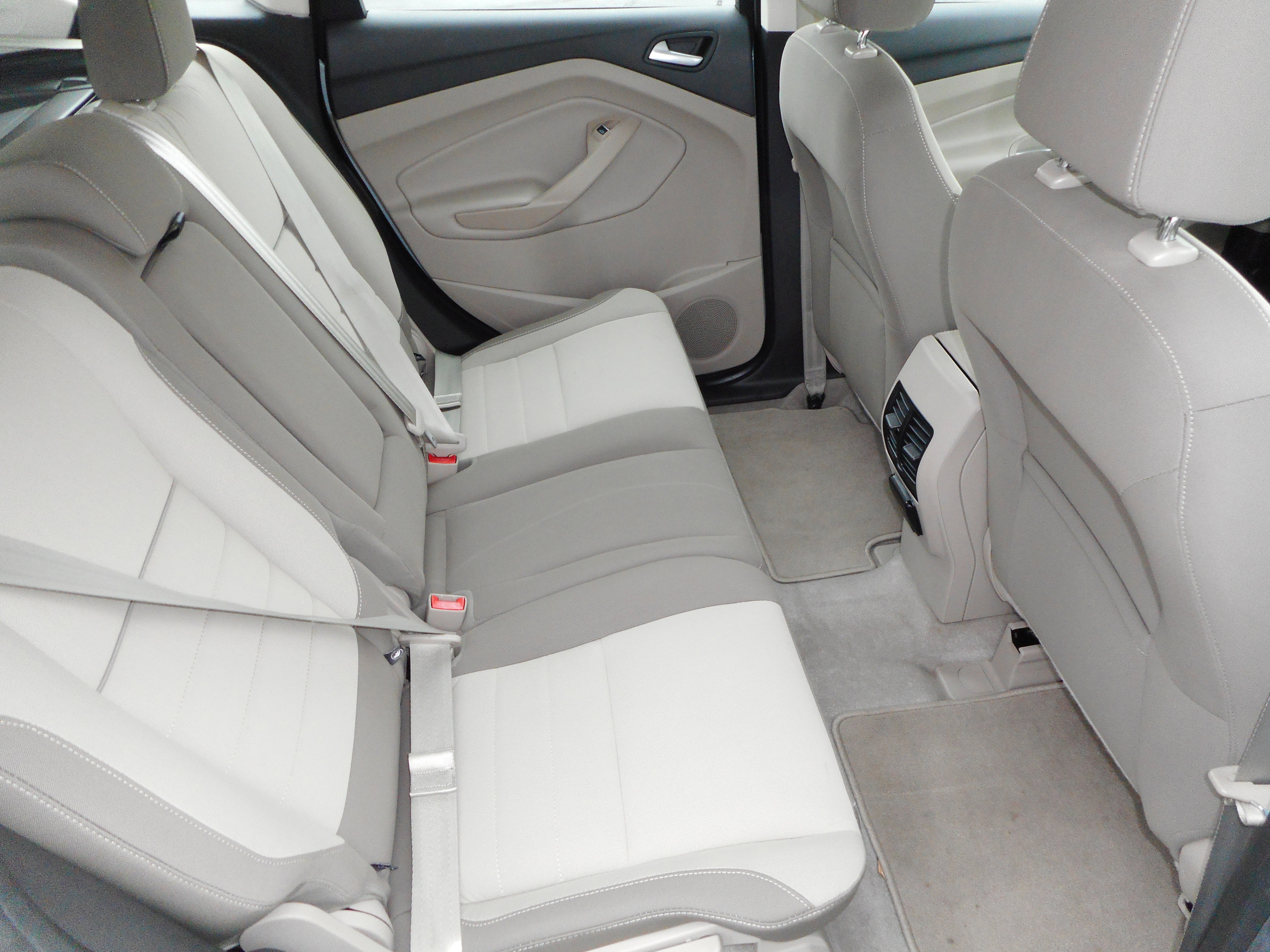 Used 2013 Ford C-MAX SE image 27