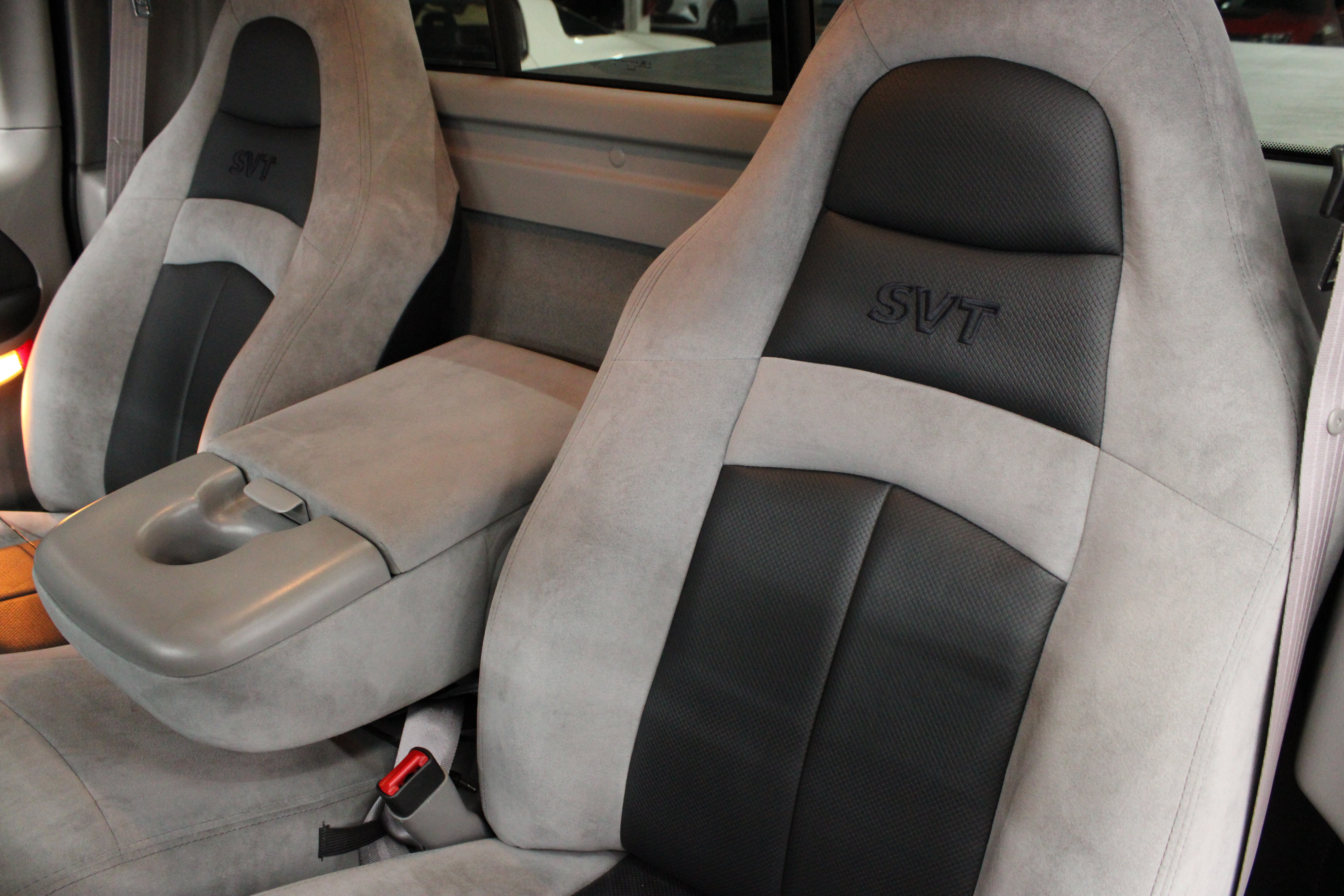 Used 1999 Ford F150 Lightning RWD image 5