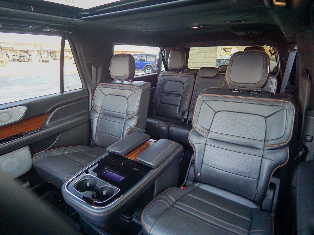 Used 2023 Lincoln Navigator L Black Label AWD/4WD image 37