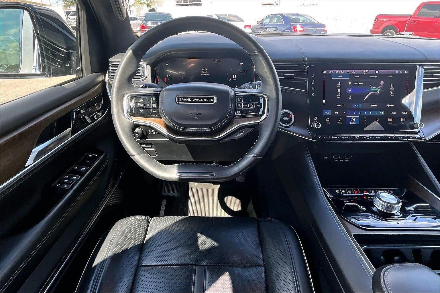 Used 2023 Jeep Grand Wagoneer L Series II AWD/4WD image 5