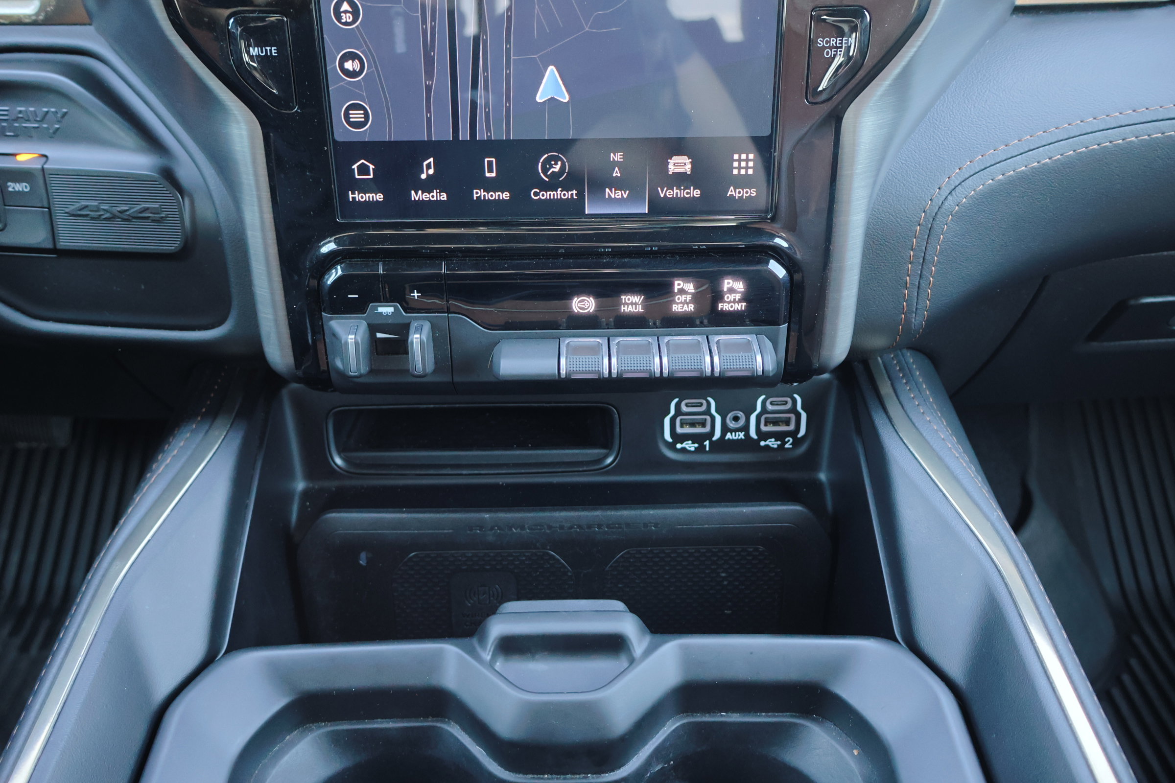 Used 2024 RAM 2500 Limited w/ Towing Technology Group image 20