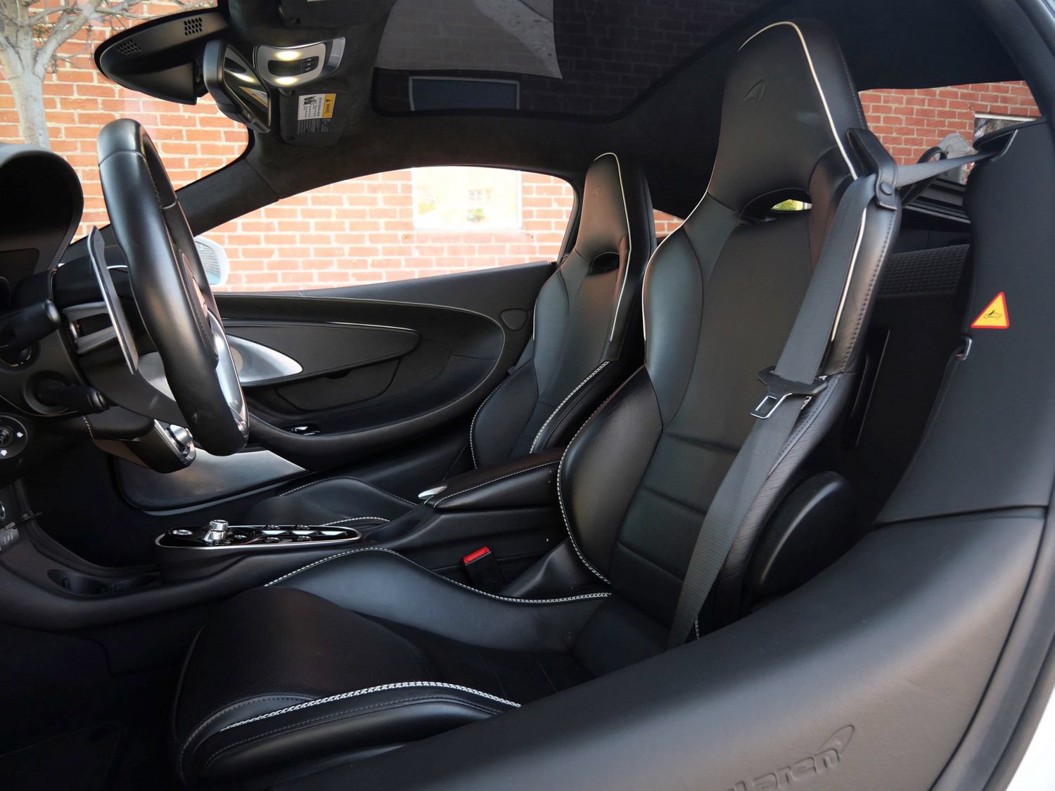 Used 2023 McLaren GT RWD image 21