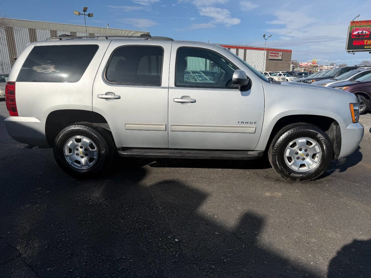 Used 2013 Chevrolet Tahoe LS w/ Convenience Package AWD/4WD image 7
