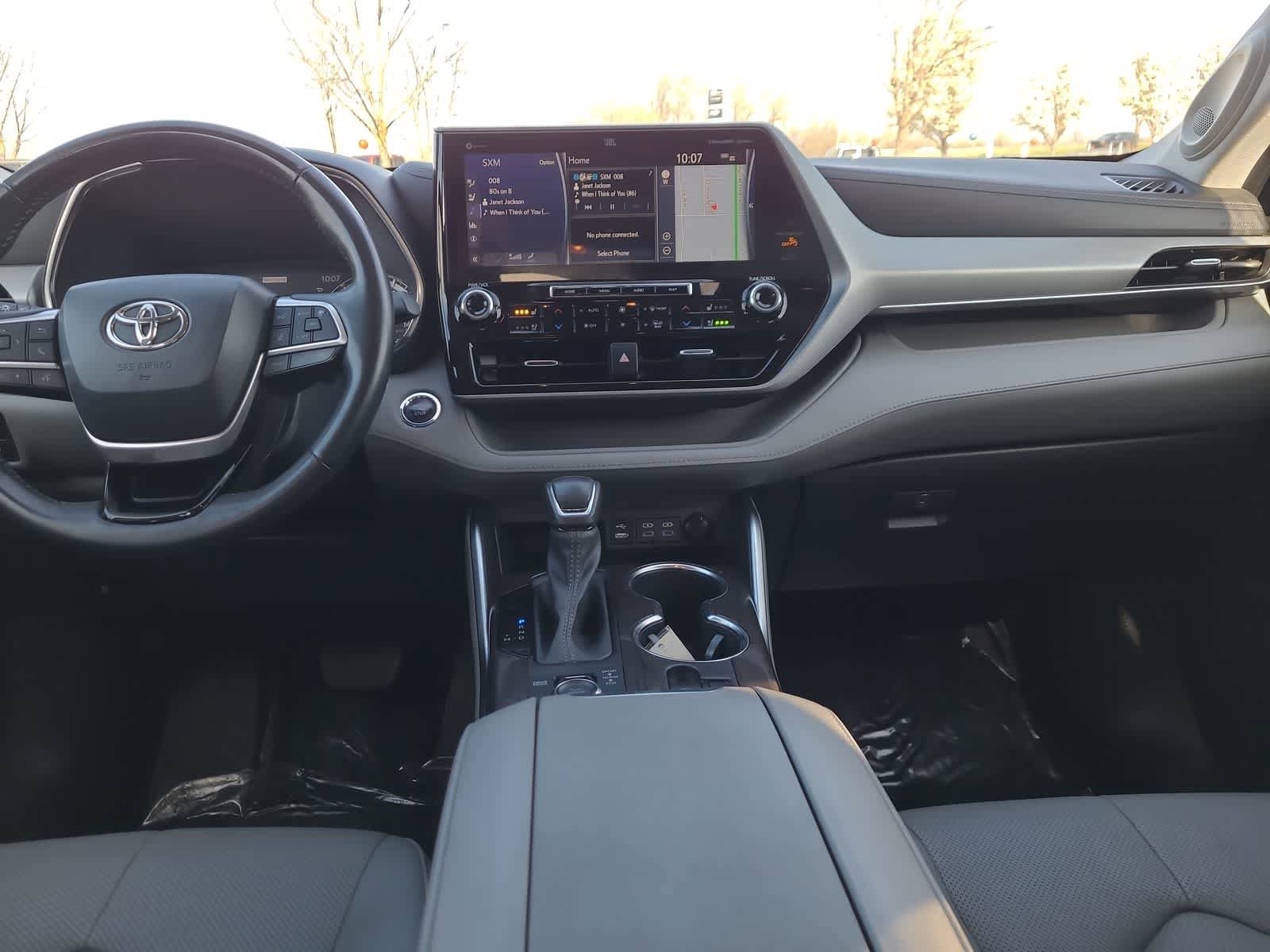 Used 2022 Toyota Highlander Platinum AWD/4WD image 18