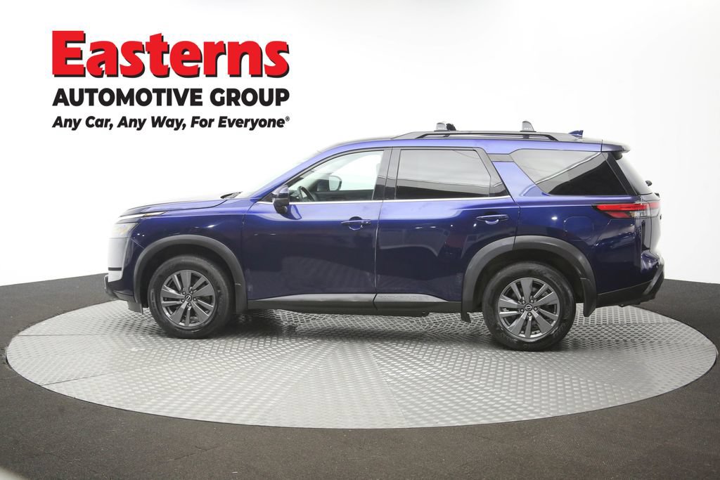 Used 2023 Nissan Pathfinder SV w/ SV Premium Package AWD/4WD image 62