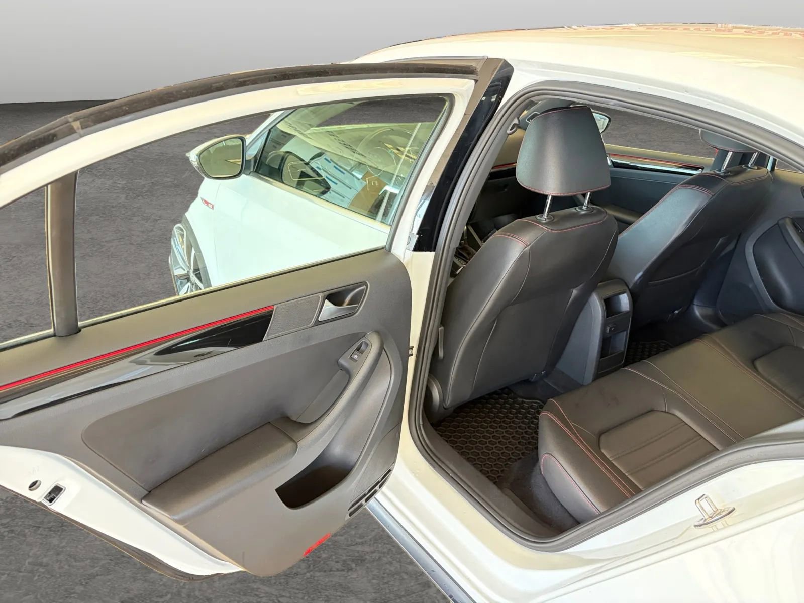 Used 2018 Volkswagen Jetta GLI image 51