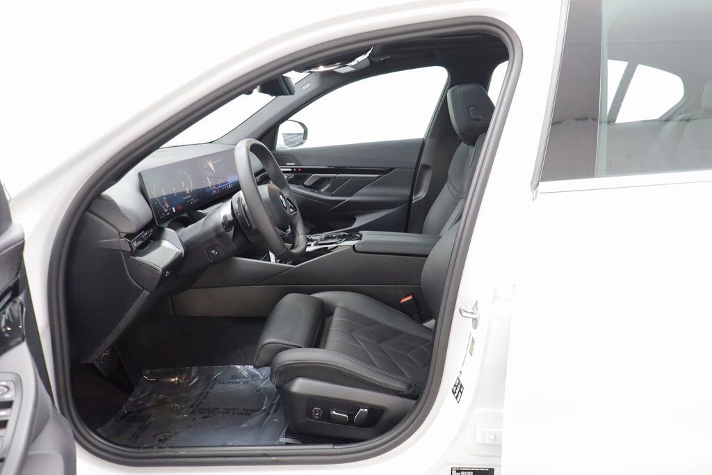 Used 2025 BMW 530i xDrive image 5