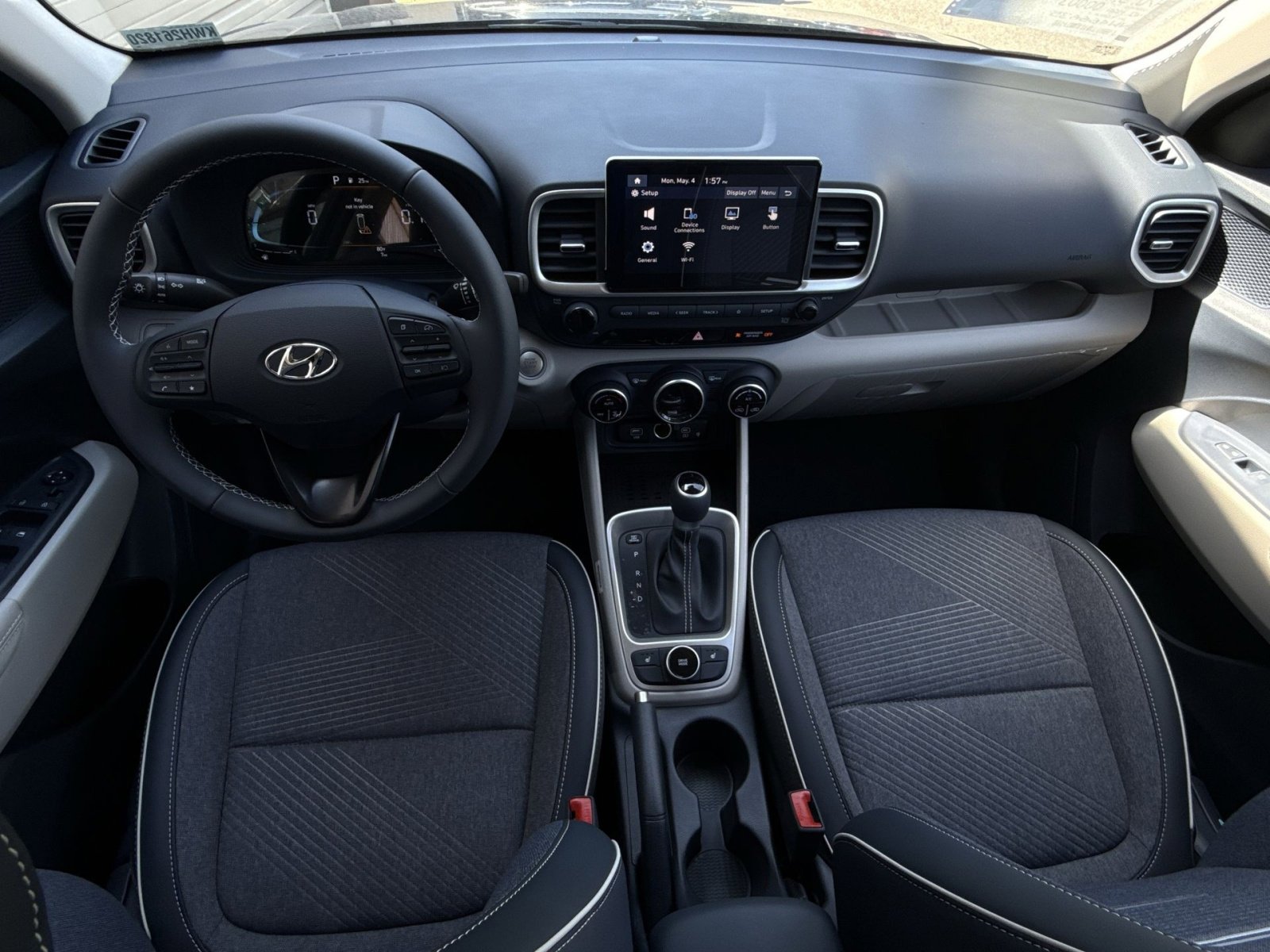 New 2026 Hyundai Venue SEL FWD image 37