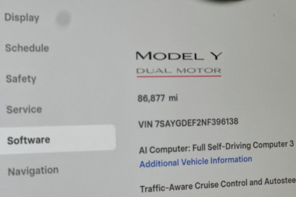 Used 2022 Tesla Model Y Performance AWD/4WD image 31