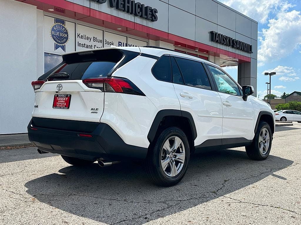 Certified 2025 Toyota RAV4 XLE w/ Convenience Package AWD/4WD image 6