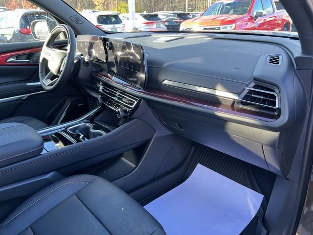 New 2026 Chevrolet Traverse Z71 w/ Enhanced Driving Package AWD/4WD image 29