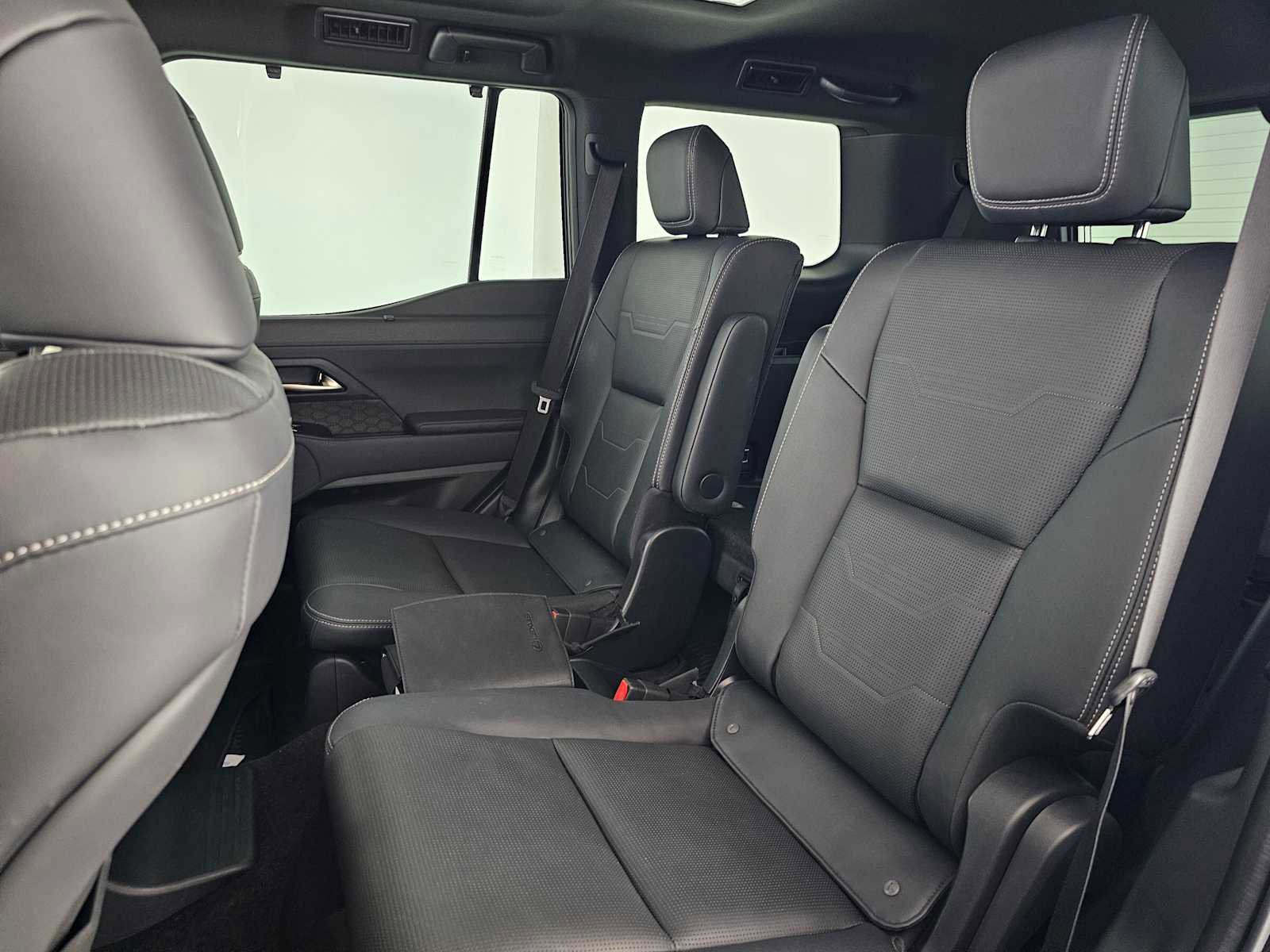 Used 2024 Lexus GX 550 w/ Accessory Package (2T) image 19