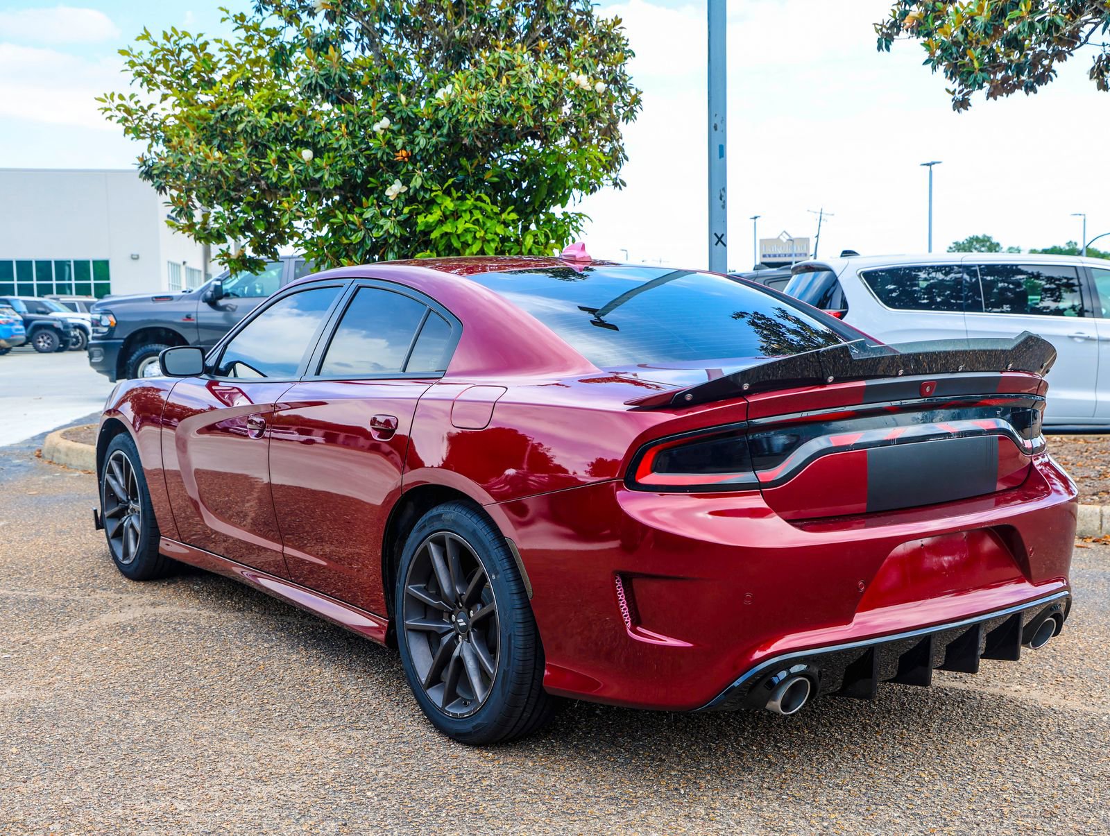 Used 2023 Dodge Charger R/T w/ Technology Group RWD image 5