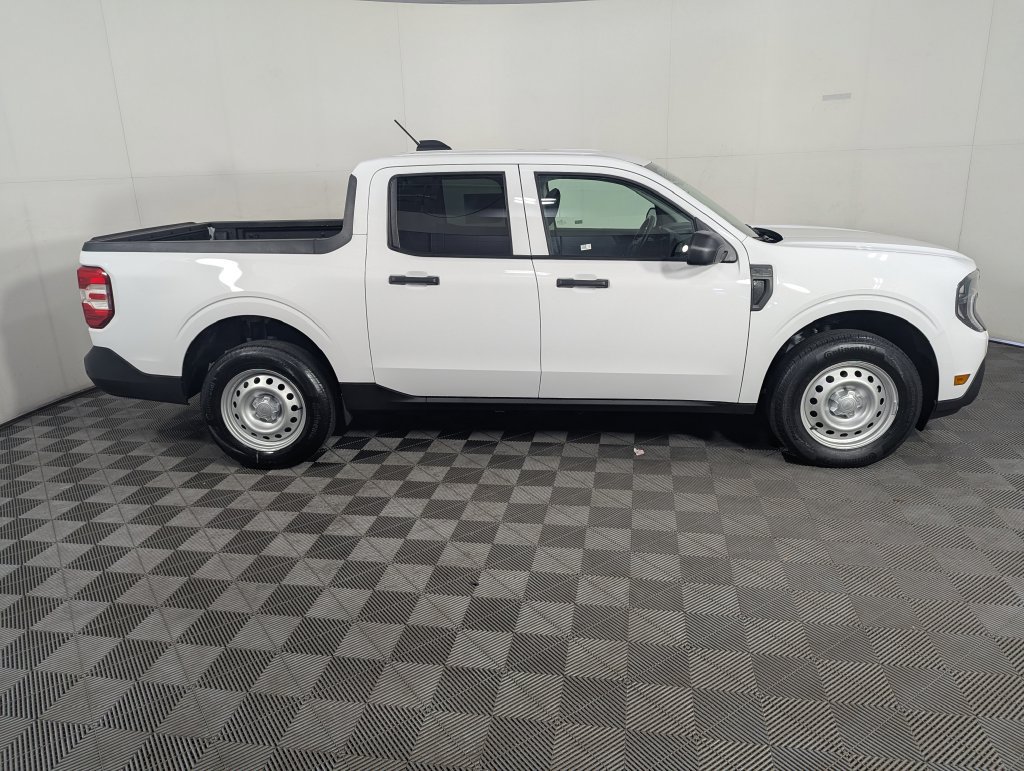 Used 2025 Ford Maverick XL w/ Equipment Group 102A AWD/4WD image 11