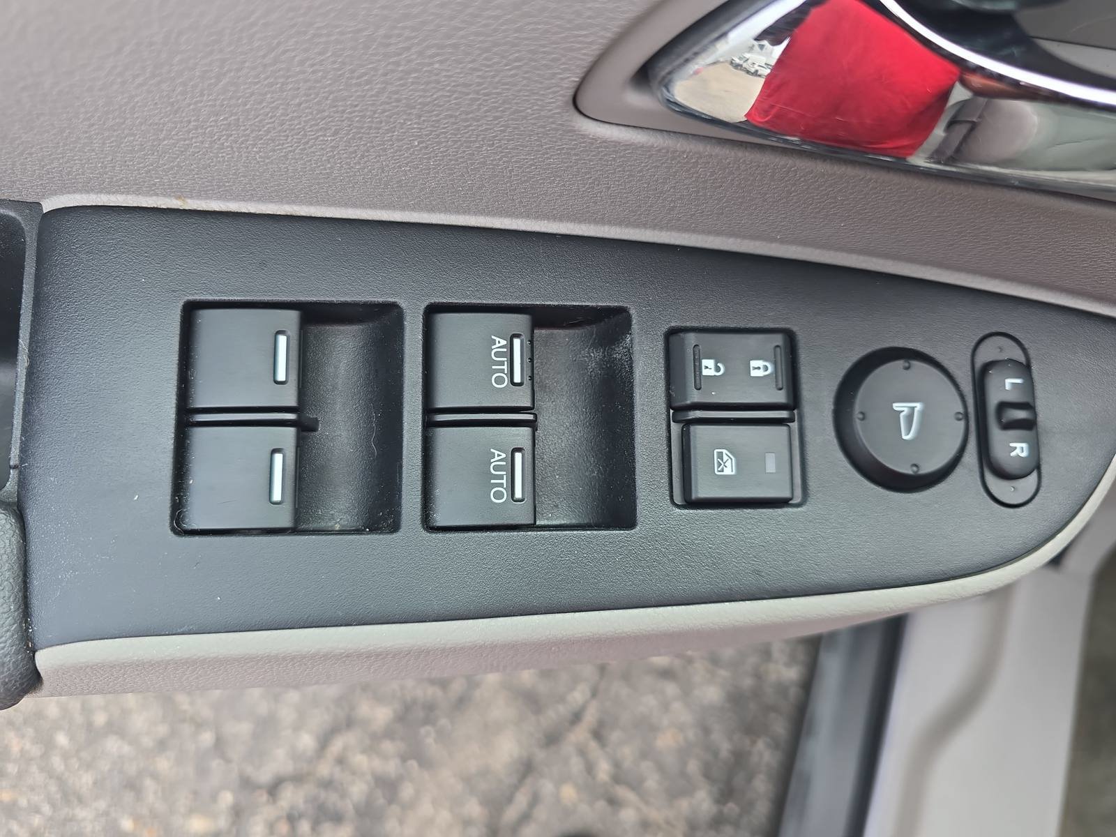 Used 2014 Honda Odyssey EX-L image 30