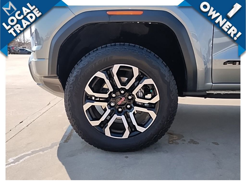 Used 2025 GMC Canyon AT4 w/ Nightfall Edition AWD/4WD image 13