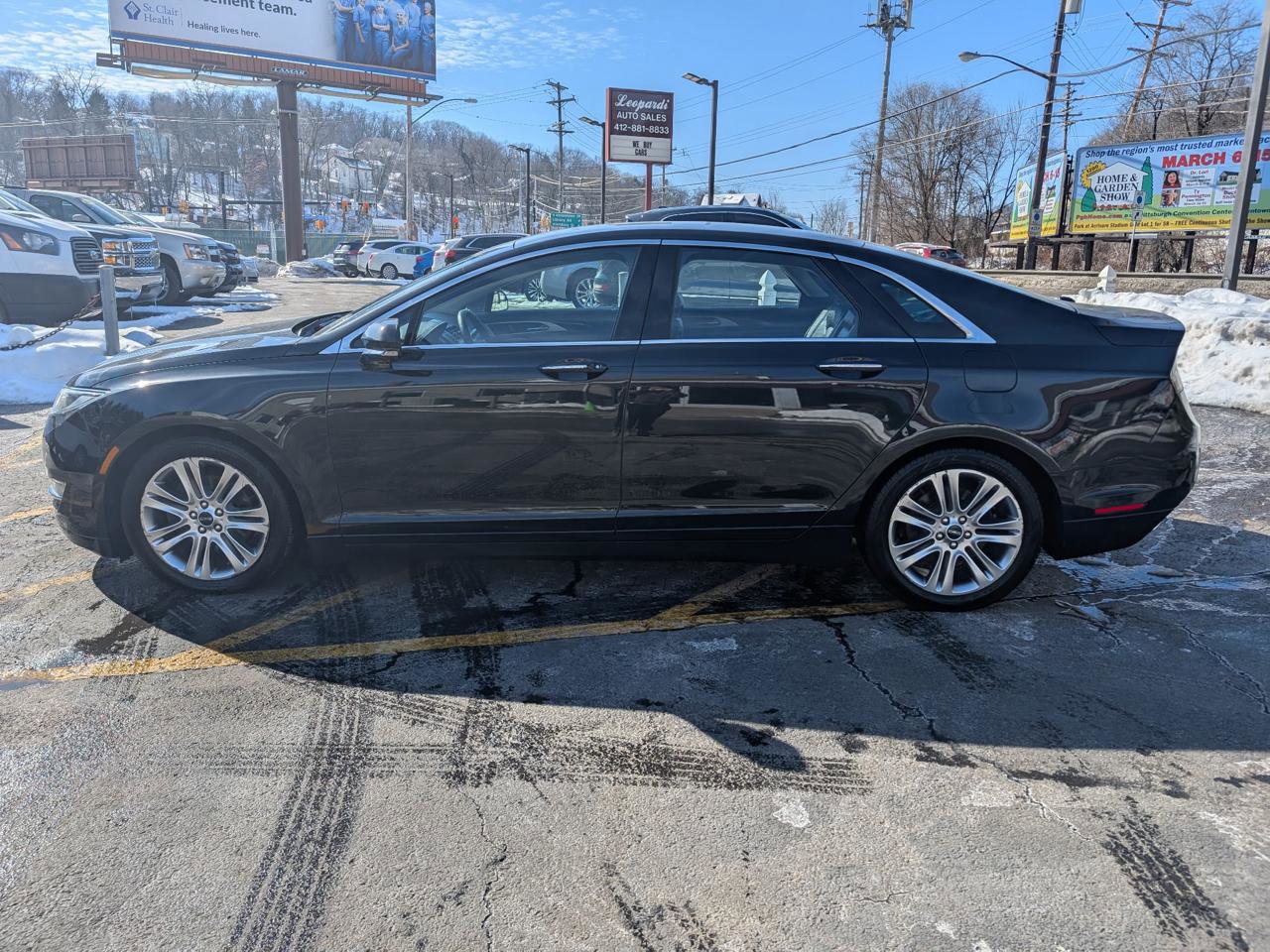 Used 2015 Lincoln MKZ AWD image 3