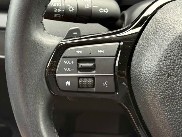 Used 2024 Honda Pilot Touring image 10