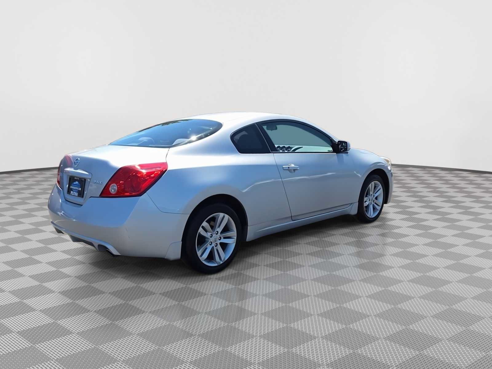 Used 2011 Nissan Altima 2.5 S w/ Convenience Pkg FWD image 8