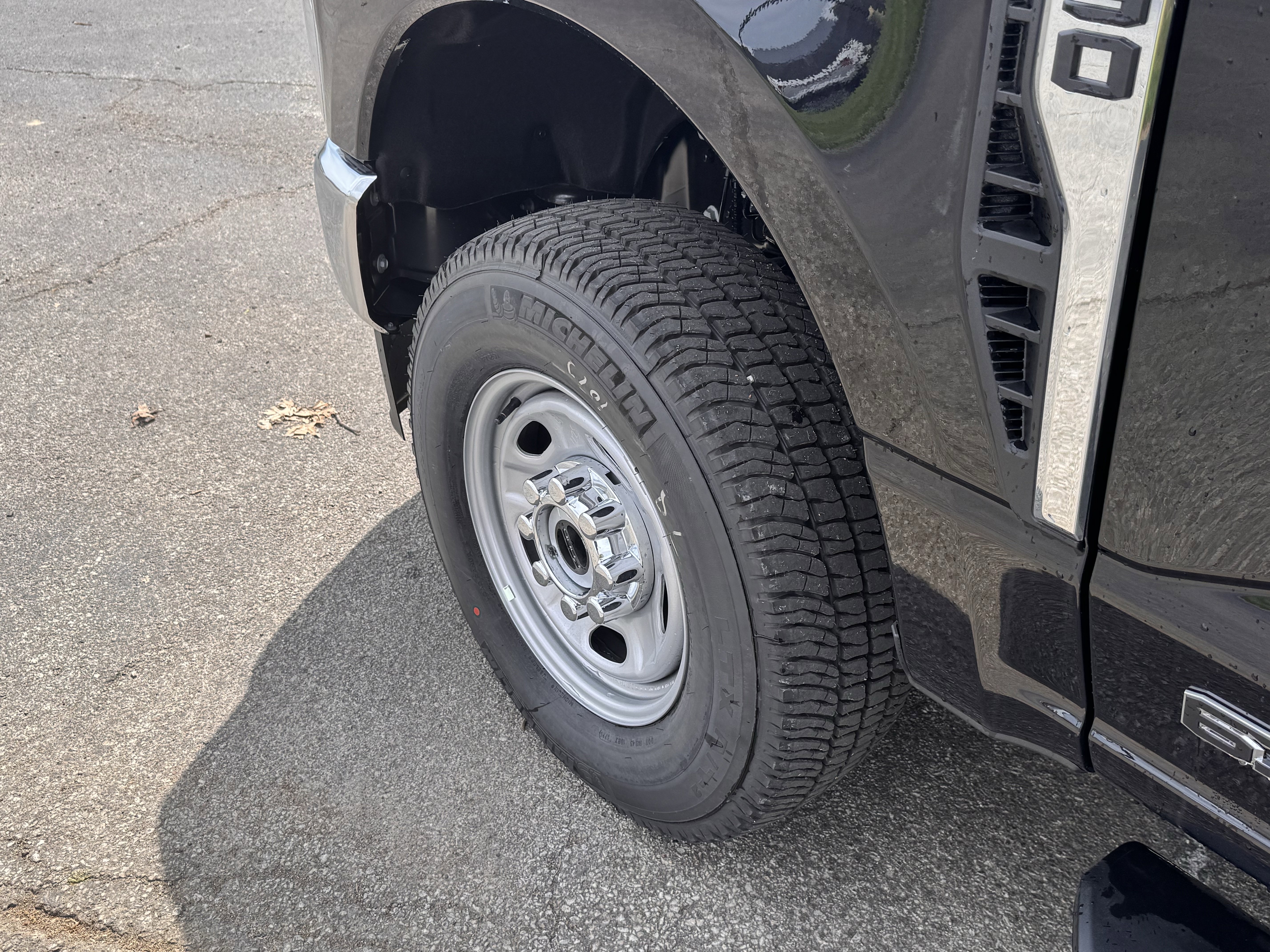 New 2026 Ford F250 XL AWD/4WD image 7