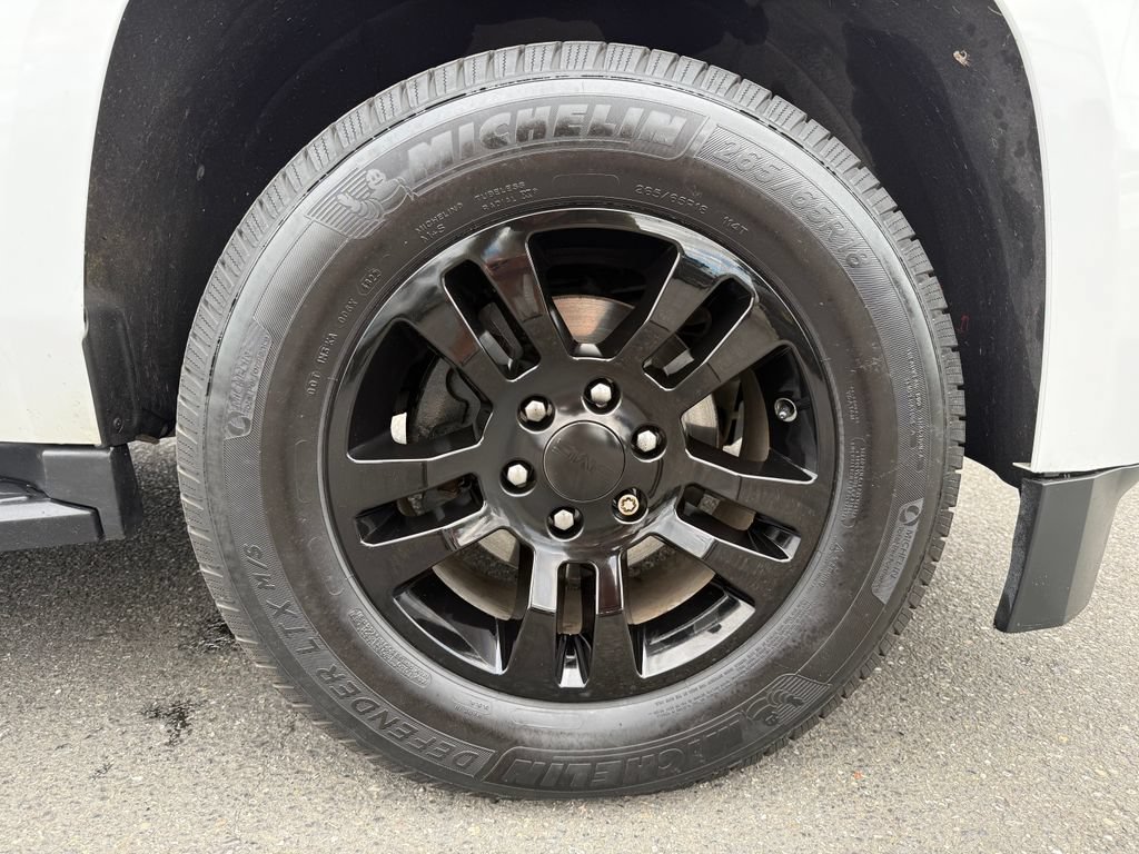 Used 2019 Chevrolet Suburban LS AWD/4WD image 9