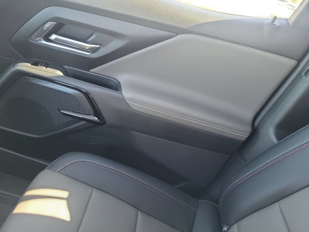 Used 2026 Chevrolet Silverado EV Trail Boss w/ LPO, Gameday Tailgate Package AWD/4WD image 14