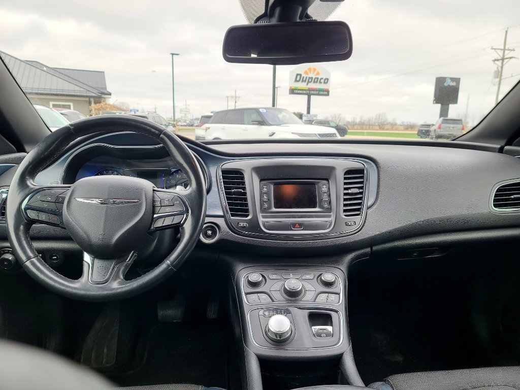 Used 2015 Chrysler 200 S w/ Comfort Group image 11