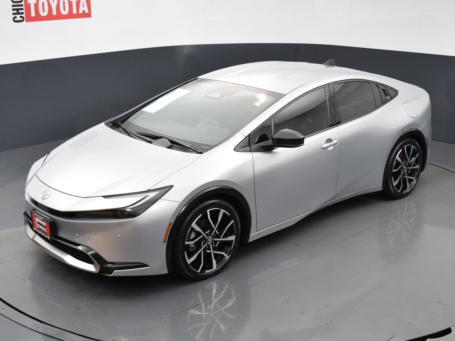 Used 2026 Toyota Prius Plug-In Hybrid FWD image 26