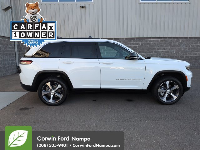 Used 2025 Jeep Grand Cherokee Limited w/ Luxury Tech Group II AWD/4WD image 2