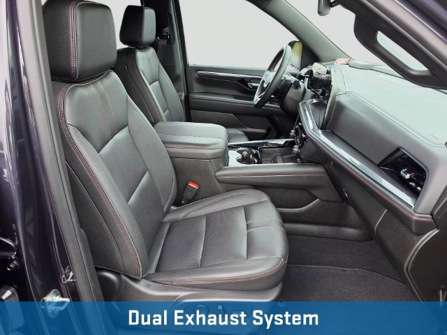 Used 2026 Chevrolet Suburban RST AWD/4WD image 13
