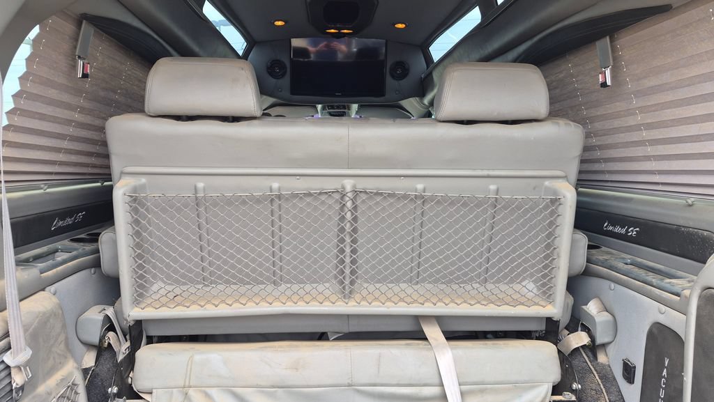 Used 2018 GMC Savana 2500 w/ Enhanced Convenience Package RWD image 11