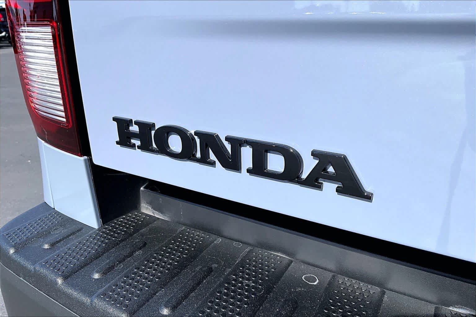 New 2026 Honda Ridgeline Black Edition image 15
