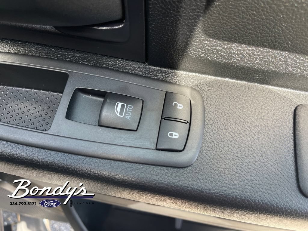 Used 2017 RAM 1500 Express RWD image 20