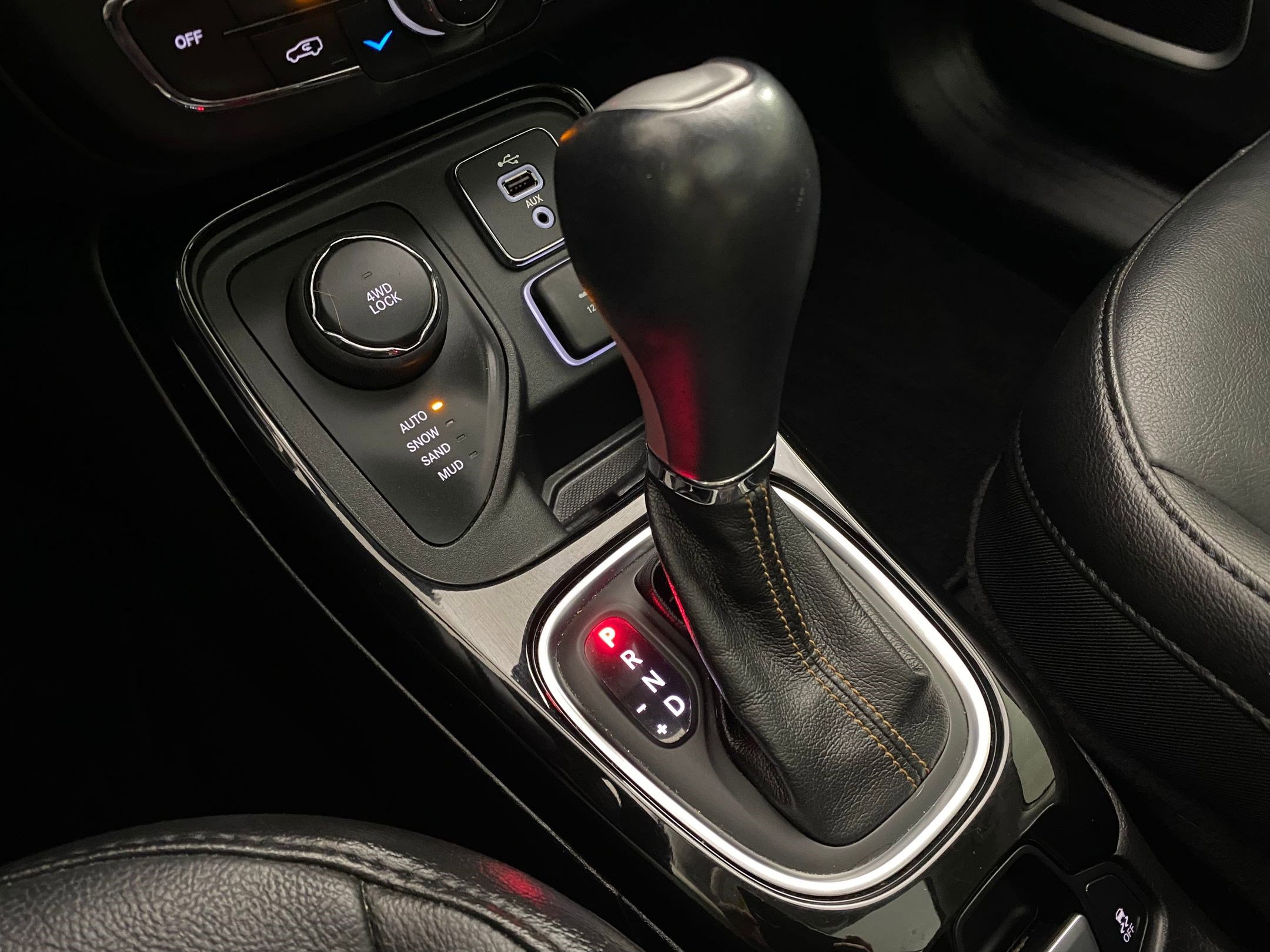 Used 2018 Jeep Compass Limited w/ Navigation Group image 17