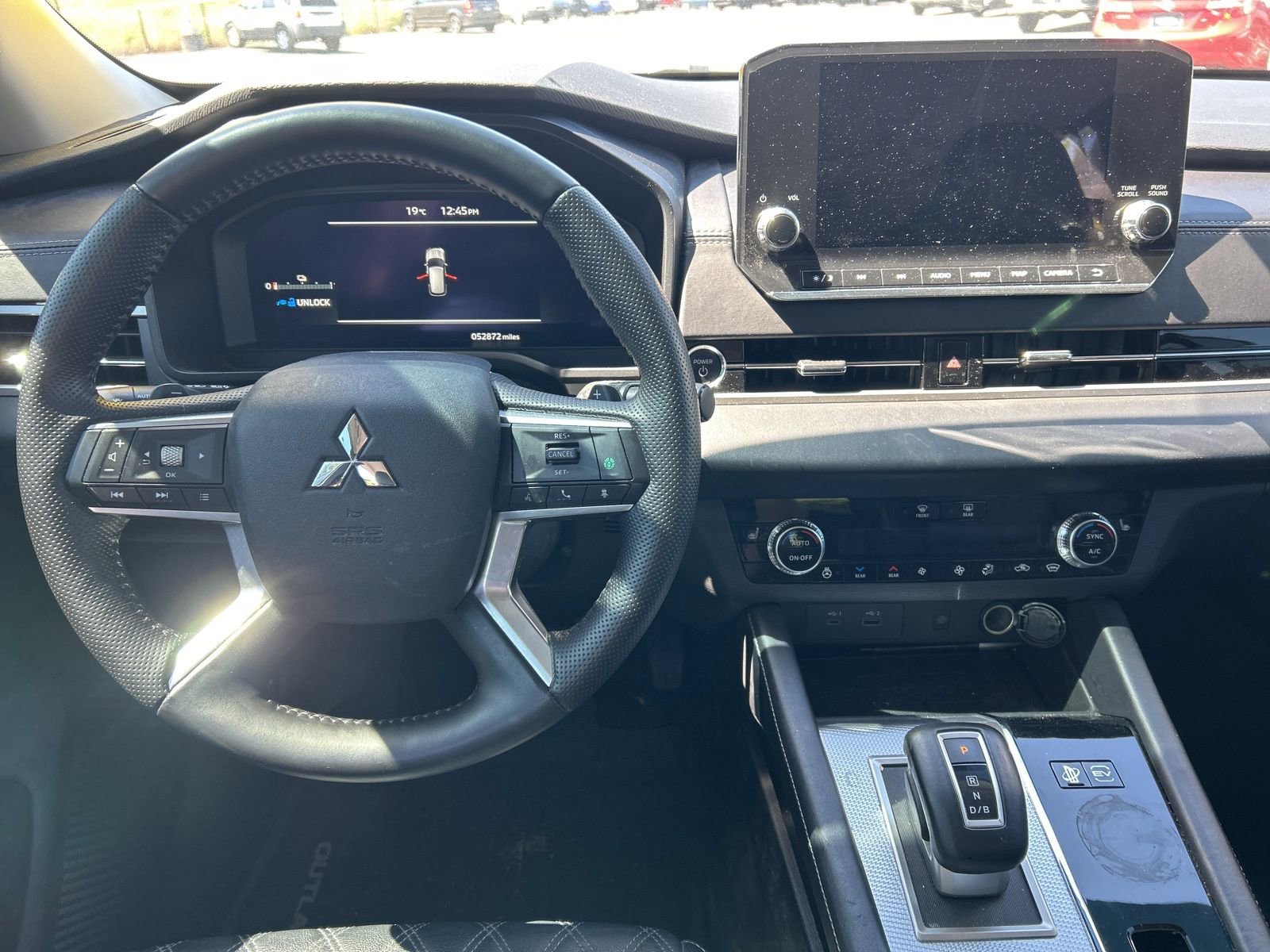 Used 2025 Mitsubishi Outlander SEL image 9