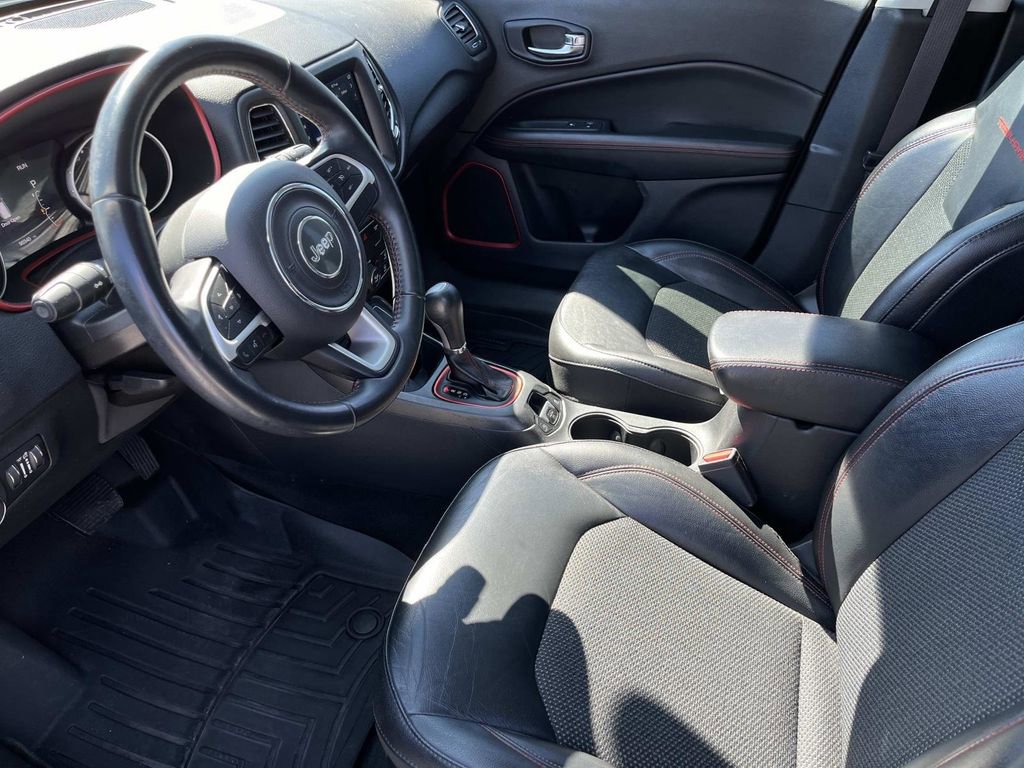 Used 2019 Jeep Compass Trailhawk image 25