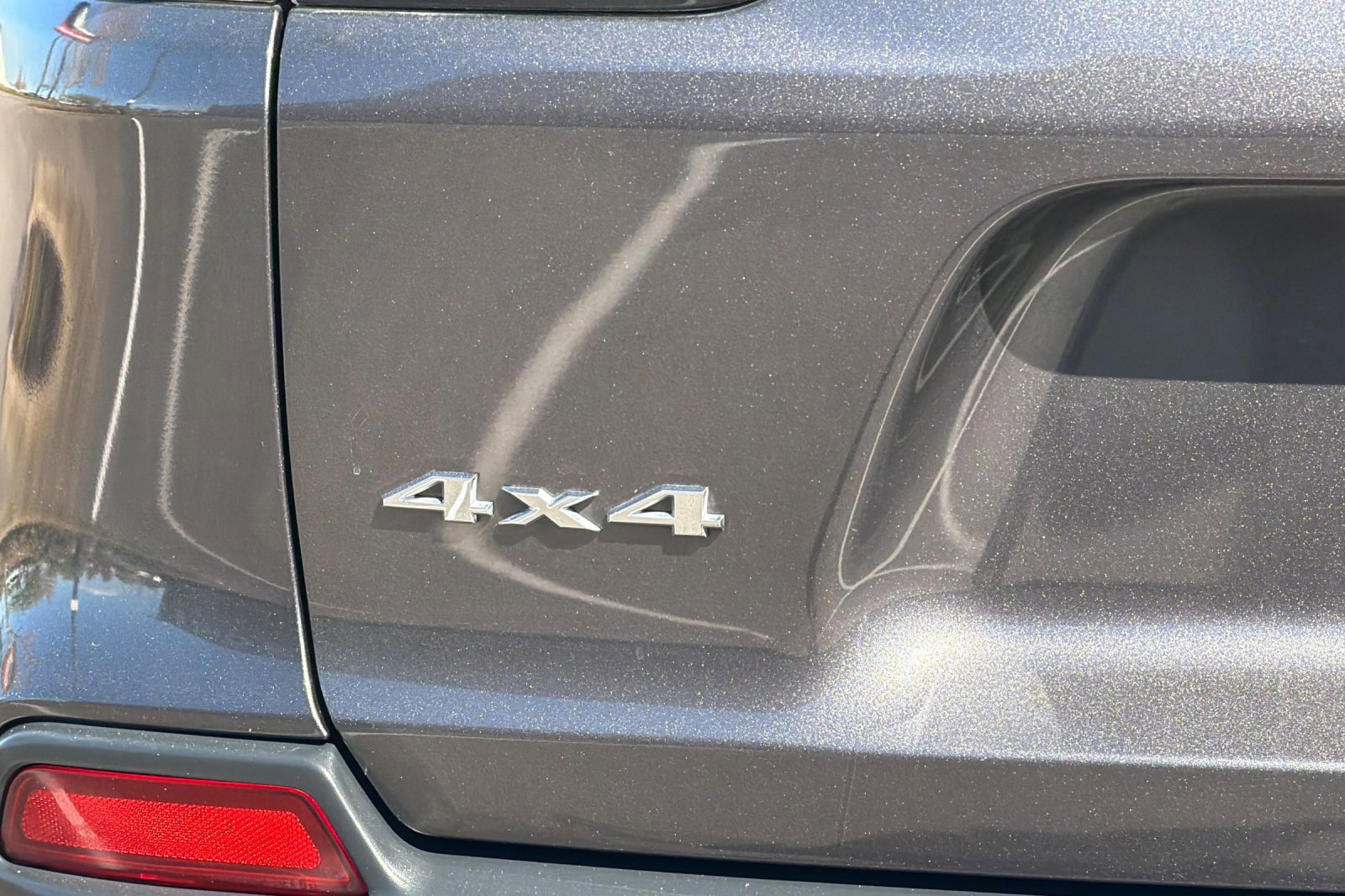 Used 2020 Jeep Cherokee Limited w/ Technology Group image 27