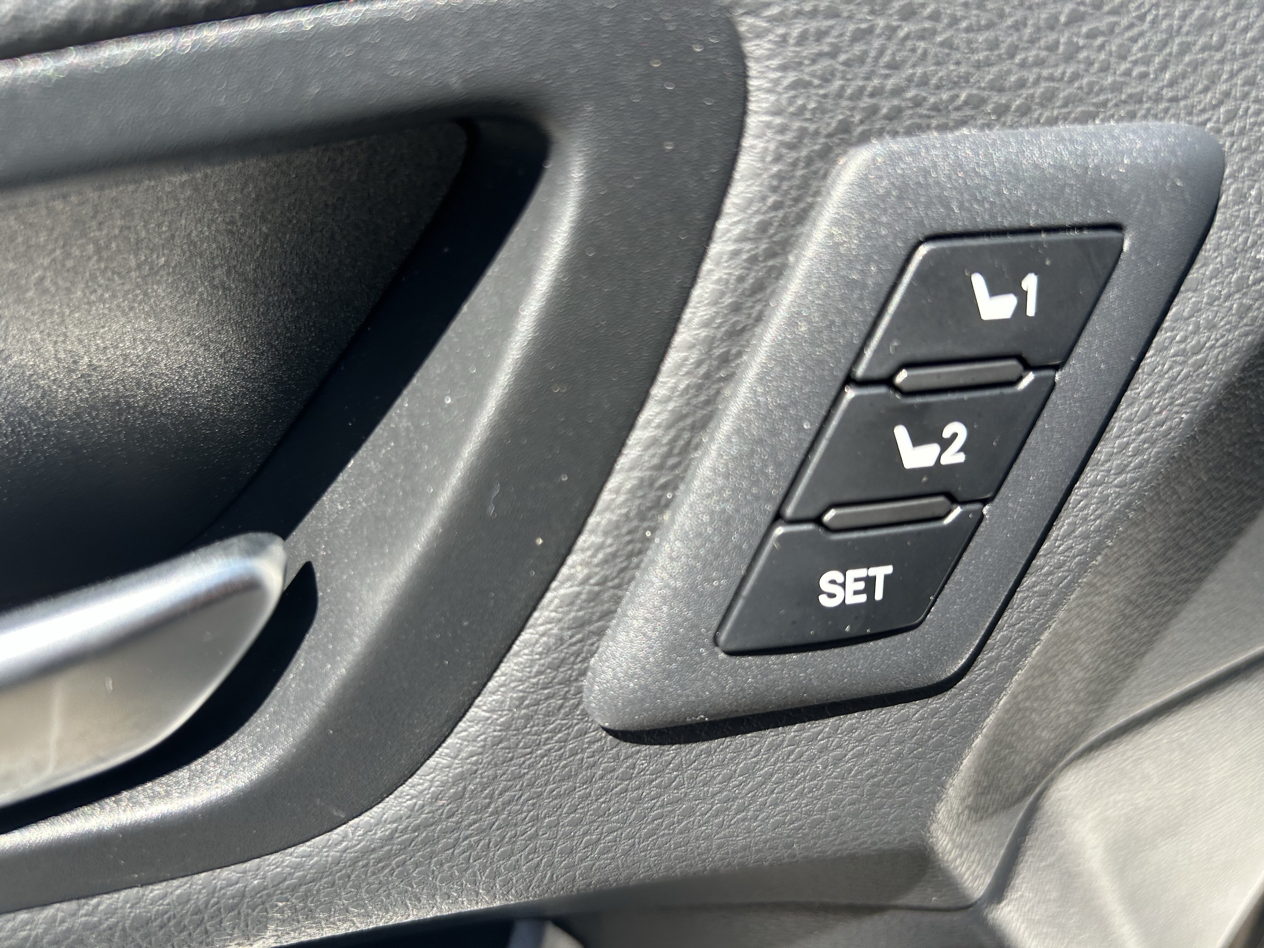 Certified 2025 Toyota Sienna XSE w/ XSE Premium Package AWD/4WD image 18