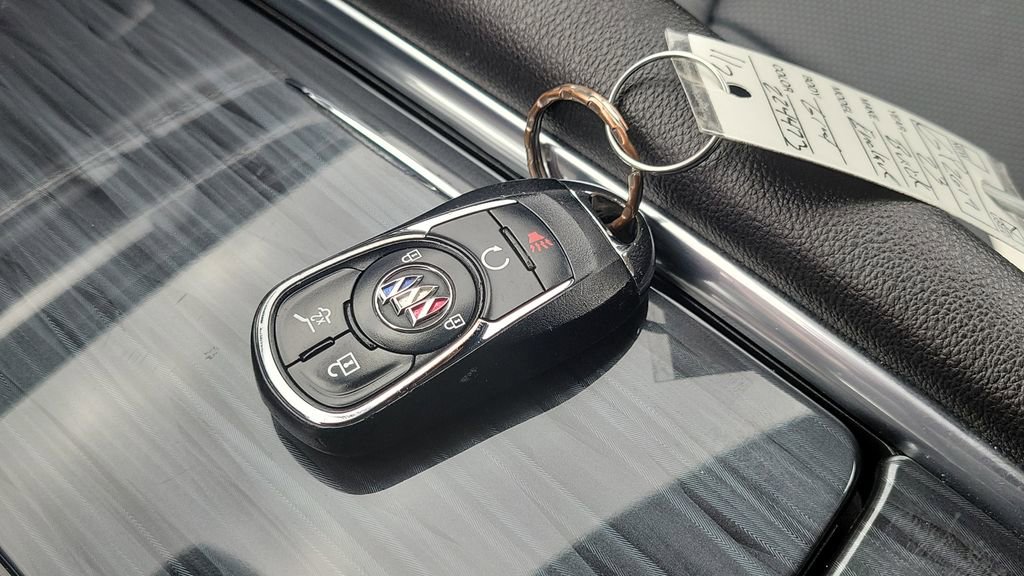 Used 2023 Buick Enclave Essence w/ Sport Touring Edition image 27