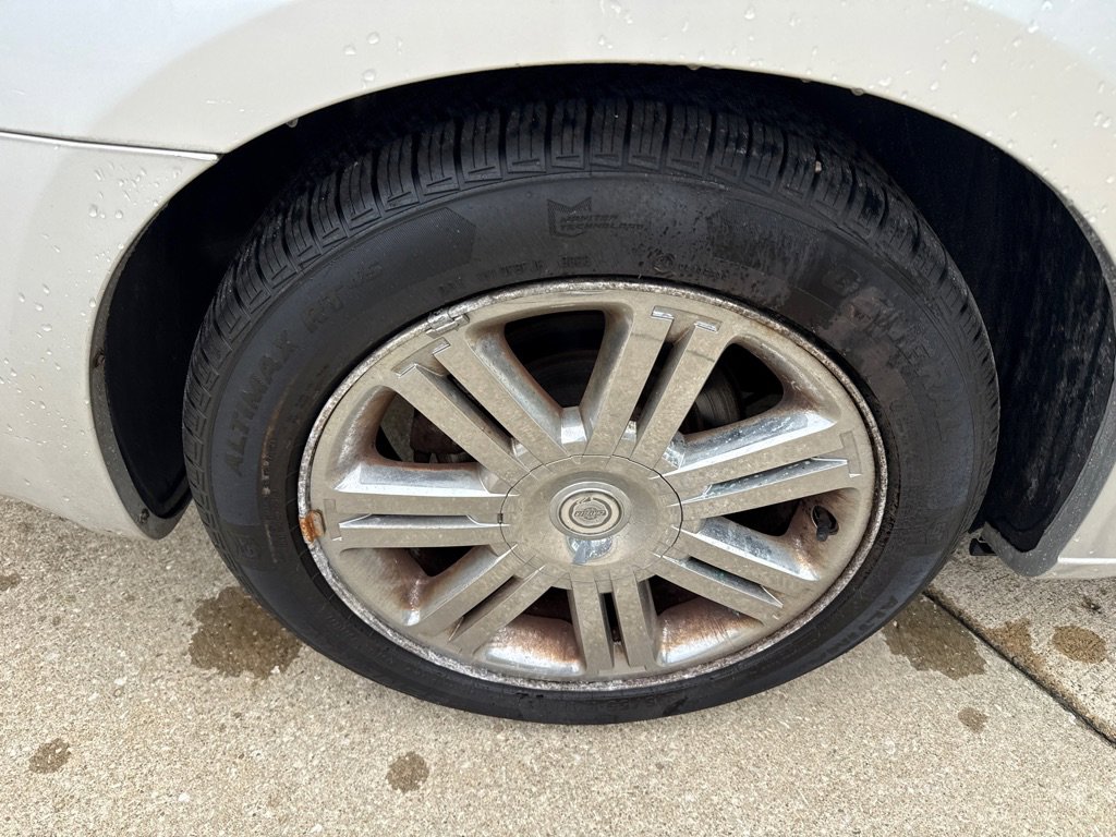 Used 2009 Chrysler Sebring Limited FWD image 20