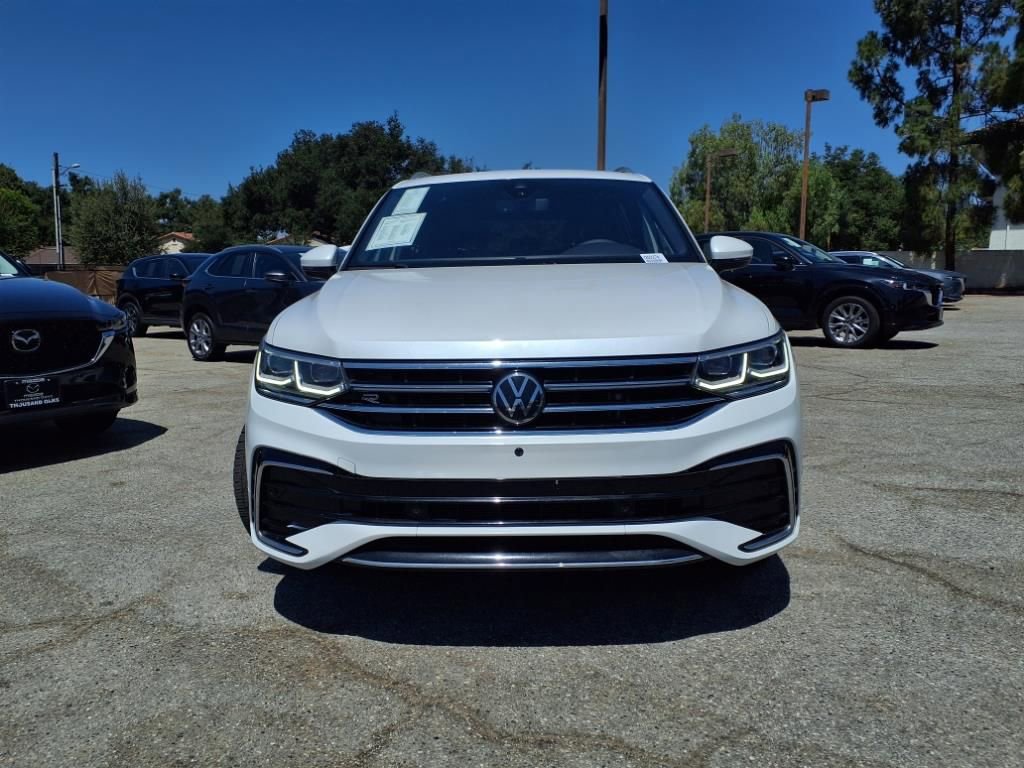 Used 2022 Volkswagen Tiguan SEL R-Line image 2