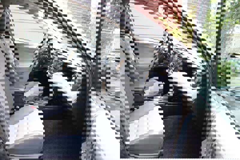 Used 2013 Toyota RAV4 Limited image 14