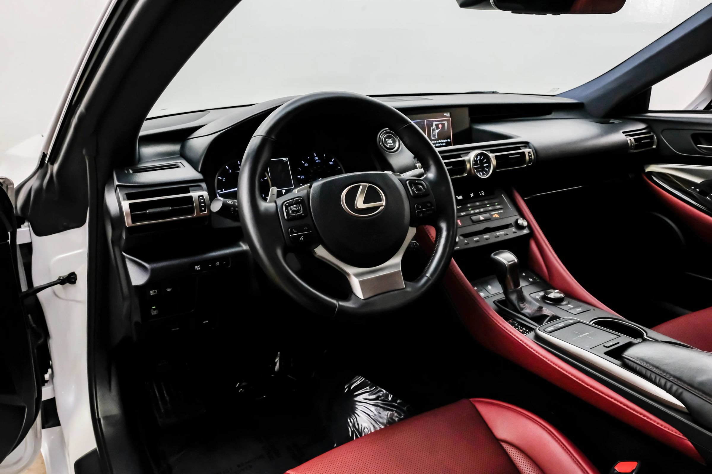 Used 2019 Lexus RC 300 AWD image 9